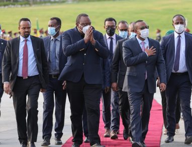 President Uhuru Kenyatta and Prime Minister Abiy Ahmed witness the issuance of a Telecommunications Operations license to Safaricom
